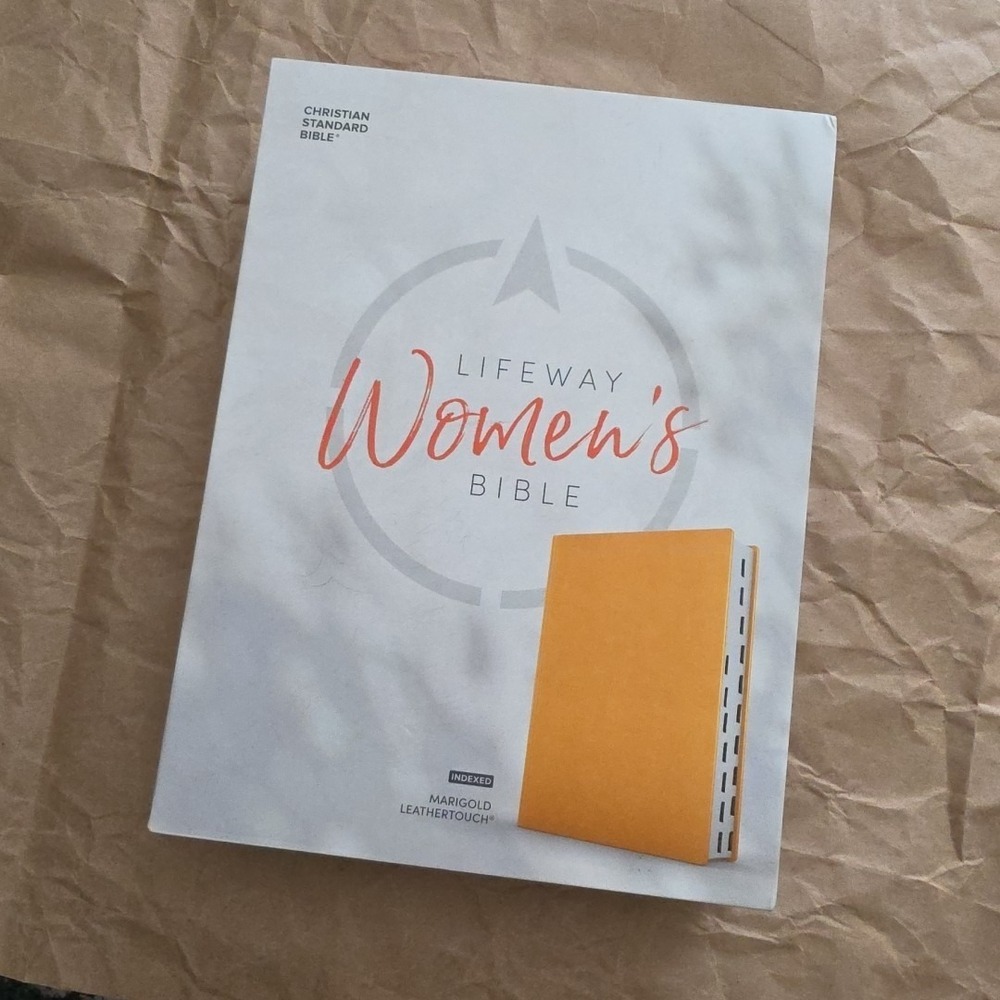 NEW CSB Lifeway Women's Bible Marigold LeatherTouch Indexed (10" x 8" x 2")